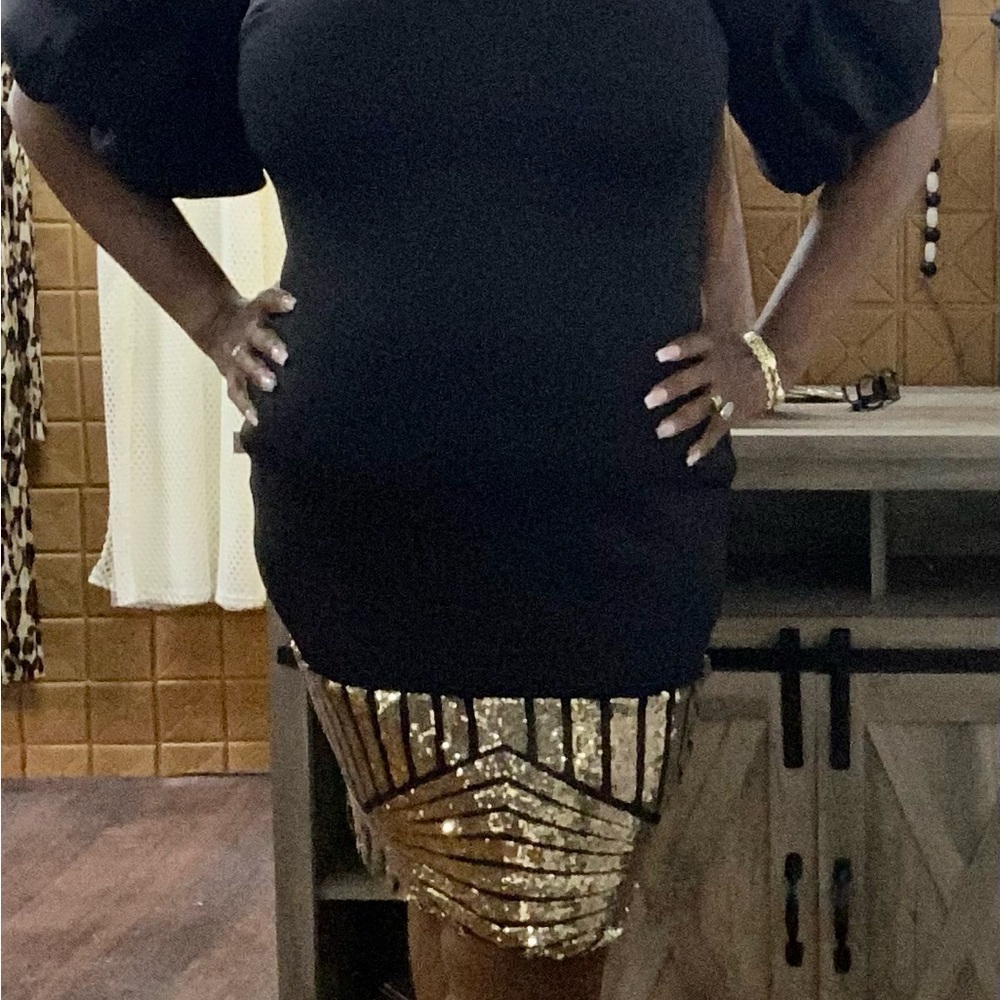 Chic Black and Gold Sequin Dress